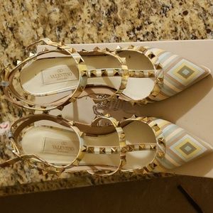Authentic VALENTINO Sandals US size 8.5. / 38.5 EUR